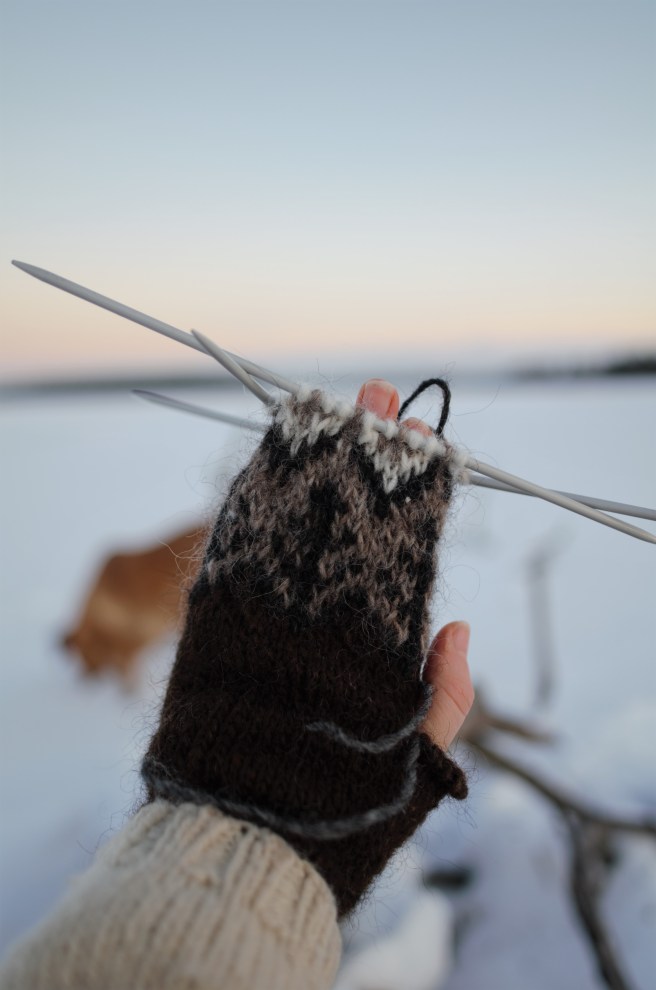 Woodland Mitten
